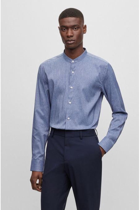 CAMISA SLIM FIT CON CUELLO ALZADO EN TEJIDO ELÁSTICO HOMBRE