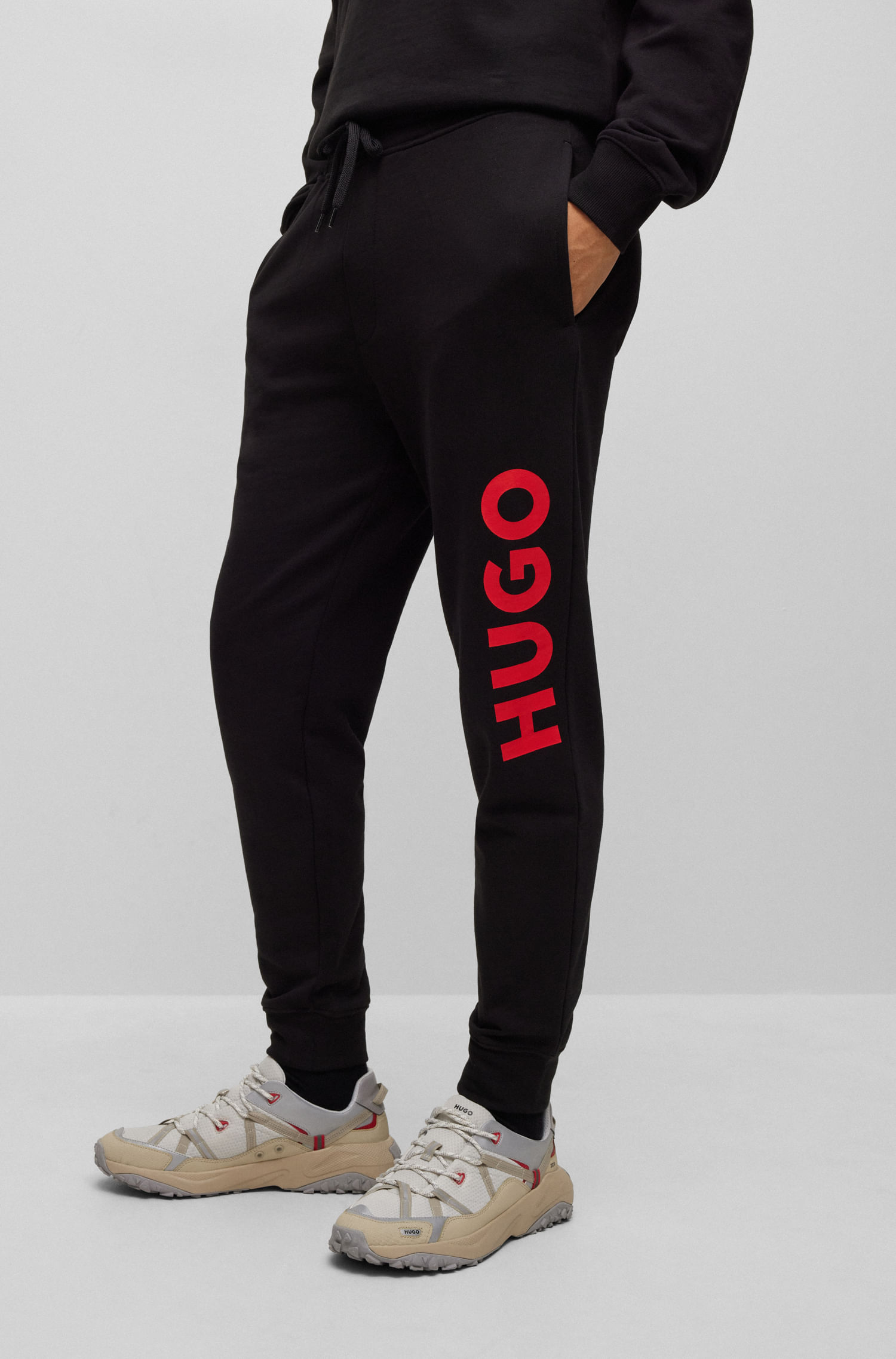 Pantalones Joggers Con Logo En Contraste Hombre HUGO HUGO BOSS Colombia