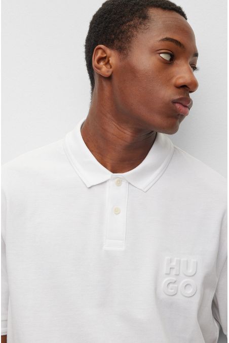 POLO REGULAR FIT DE ALGODÓN ELÁSTICO CON LOGO APILADO GRABADO HOMBRE