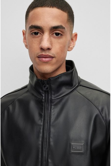 CHAQUETA RELAXED FIT EN PIEL SINTÉTICA CON LOGO HOMBRE
