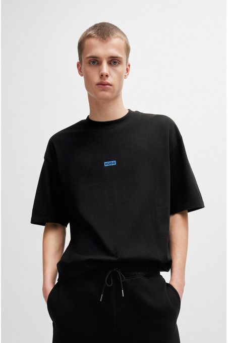 CAMISETA LOOSE FIT DE PUNTO DE ALGODÓN CON ILUSTRACIÓN HOMBRE