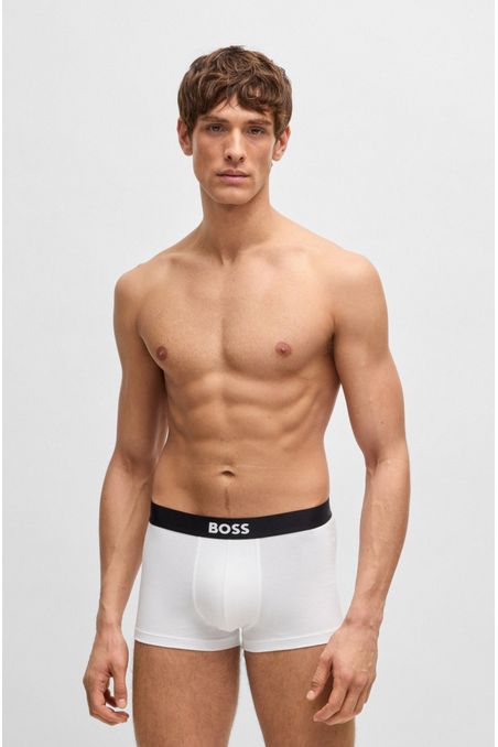 PAQUETE DE TRES BOXER CORTOS DE ALGODÓN ELÁSTICO CON LOGO EN LA CINTURA HOMBRE