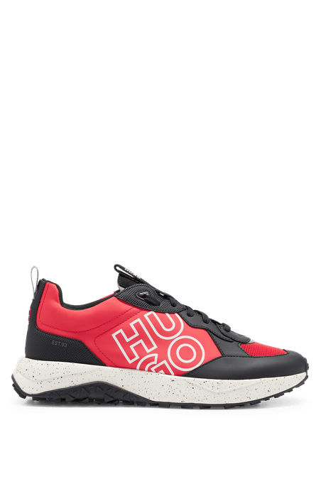 TENIS DE DIFERENTES MATERIALES CON LOGO HOMBRE