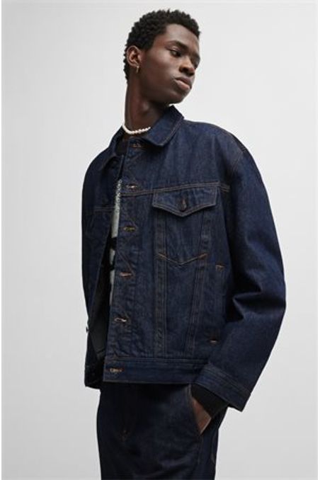 CHAQUETA REGULAR FIT EN DENIM RIGIDO HOMBRE