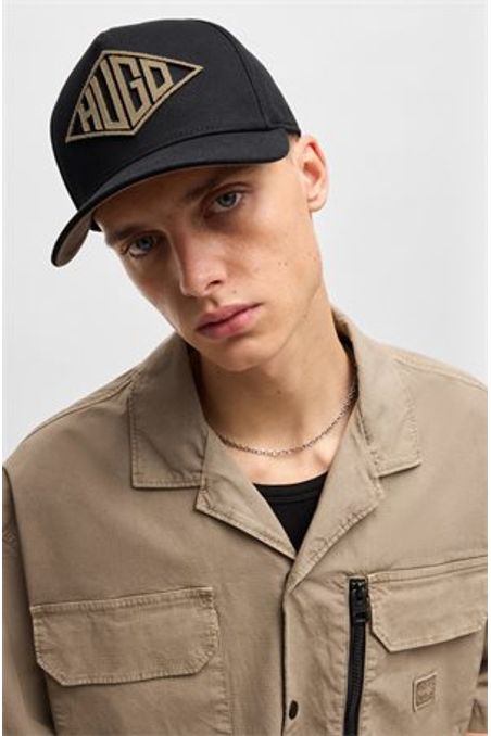 GORRA DE SARGA DE ALGODÓN CON LOGO GEOMÉTRICO HOMBRE