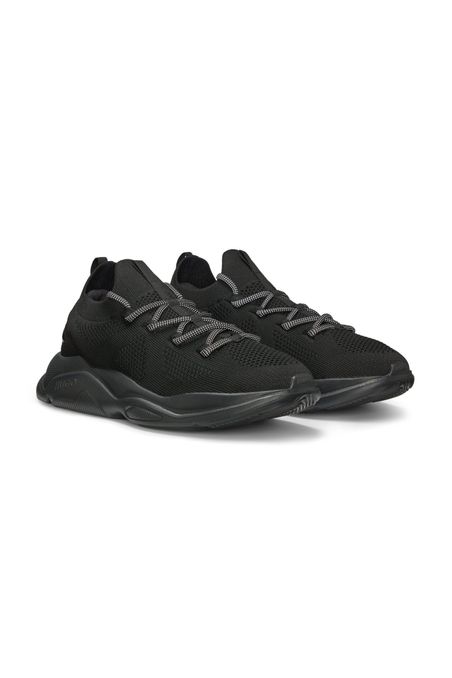 TENIS ESTILO RUNNING CON EMPEINES DE PUNTO Y DETALLE DE LA MARCA EN RELIEVE HOMBRE