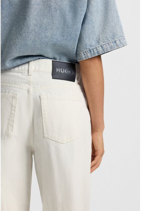 JEANS MODERN FIT EN DENIM RÍGIDO MUJER
