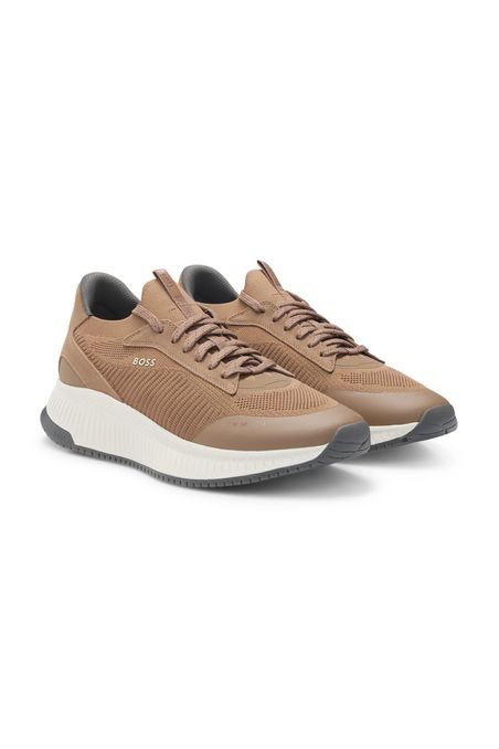 TENIS TTNM EVO CON EMPEINES DE PUNTO HOMBRE