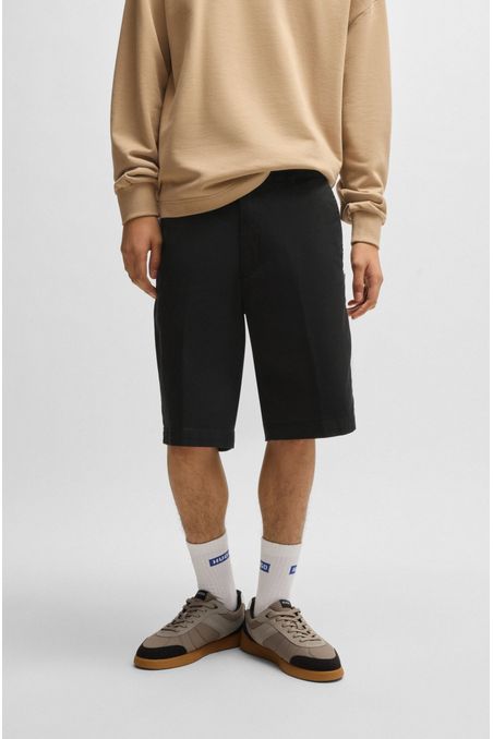 SHORTS REGULAR FIT DE TIRO MEDIO EN SARGA DE ALGODÓN HOMBRE