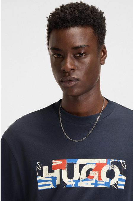 CAMISETA DE PUNTO DE ALGODÓN CON LOGO GRÁFICO ESTAMPADO PLAYERA REGULAR FIT HOMBRE