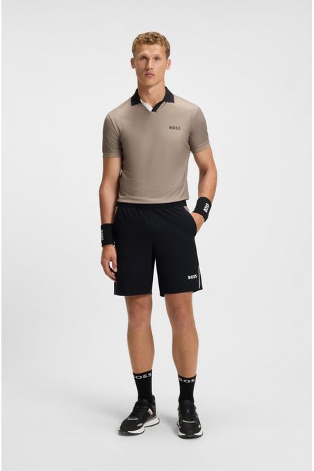 SHORTS DEPORTIVOS DE TENIS EN TEJIDO ELÁSTICO CON CONTROL DE LA HUMEDAD SHORTS REGULAR FIT HOMBRE