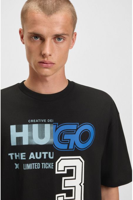 CAMISETA DE PUNTO DE ALGODÓN CON ILUSTRACIÓN DE LOGO PLAYERA LOOSE FIT HOMBRE