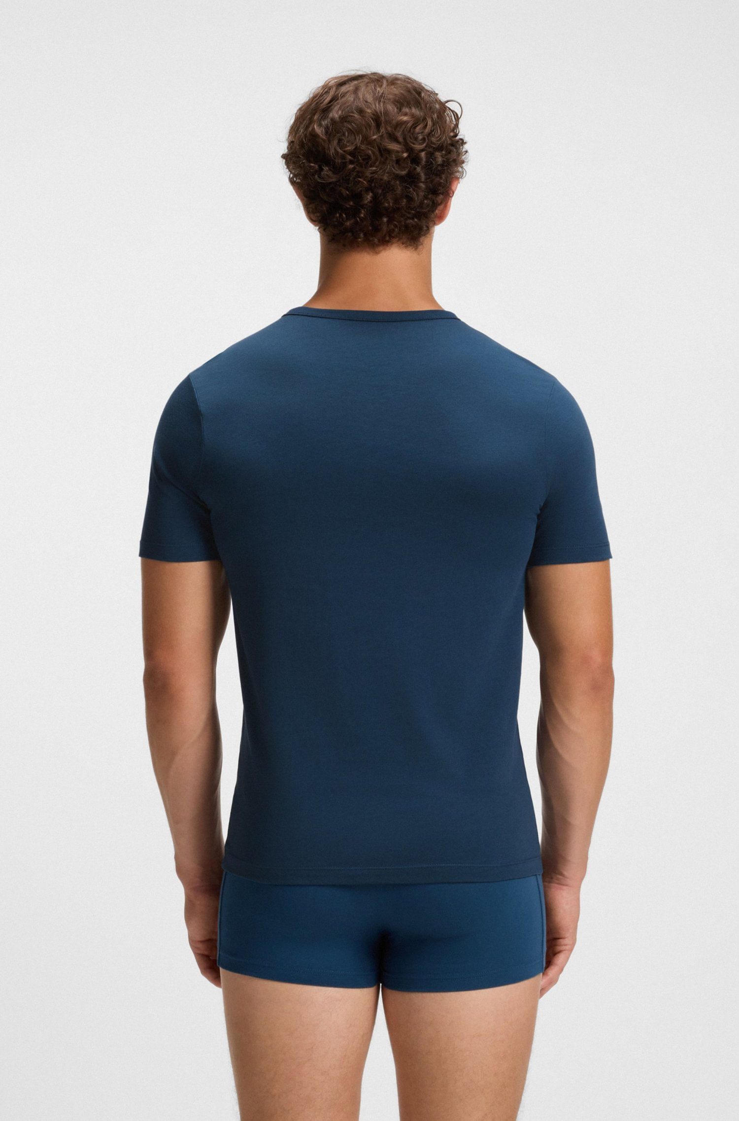 PAQUETE DE TRES CAMISETAS INTERIORES DE ALGODÓN PLAYERA INTERIOR REGULAR FIT HOMBRE